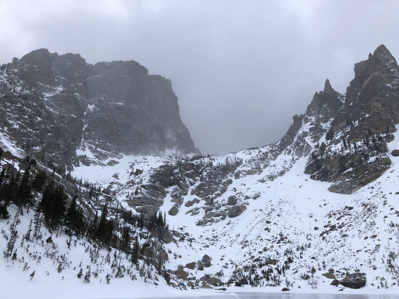 Snow-dusted peaks in the Colorado Rockies